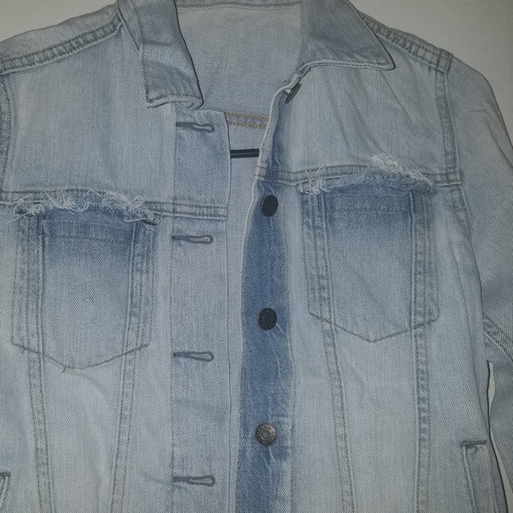 ⭐️💸GAP Distress Denim Jacket - Picture 2 of 5